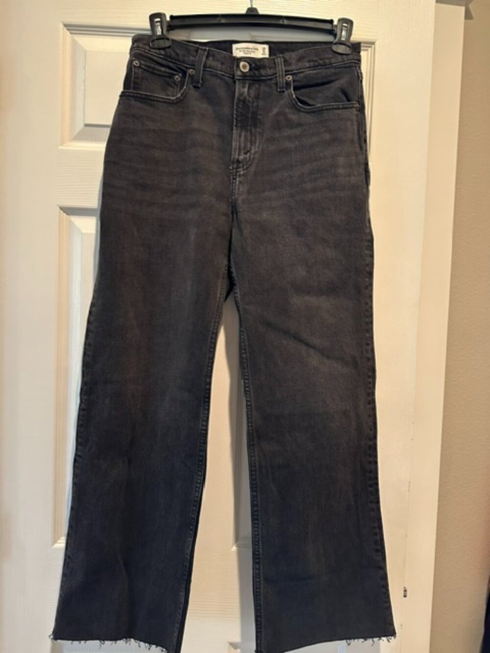New w/ Tags Abercrombie & Fitch Black Women's Jeans Size 29/8 Short 90's Relaxed